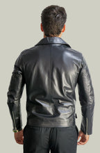 Schwarze Herren-Lederjacke im Biker-Stil